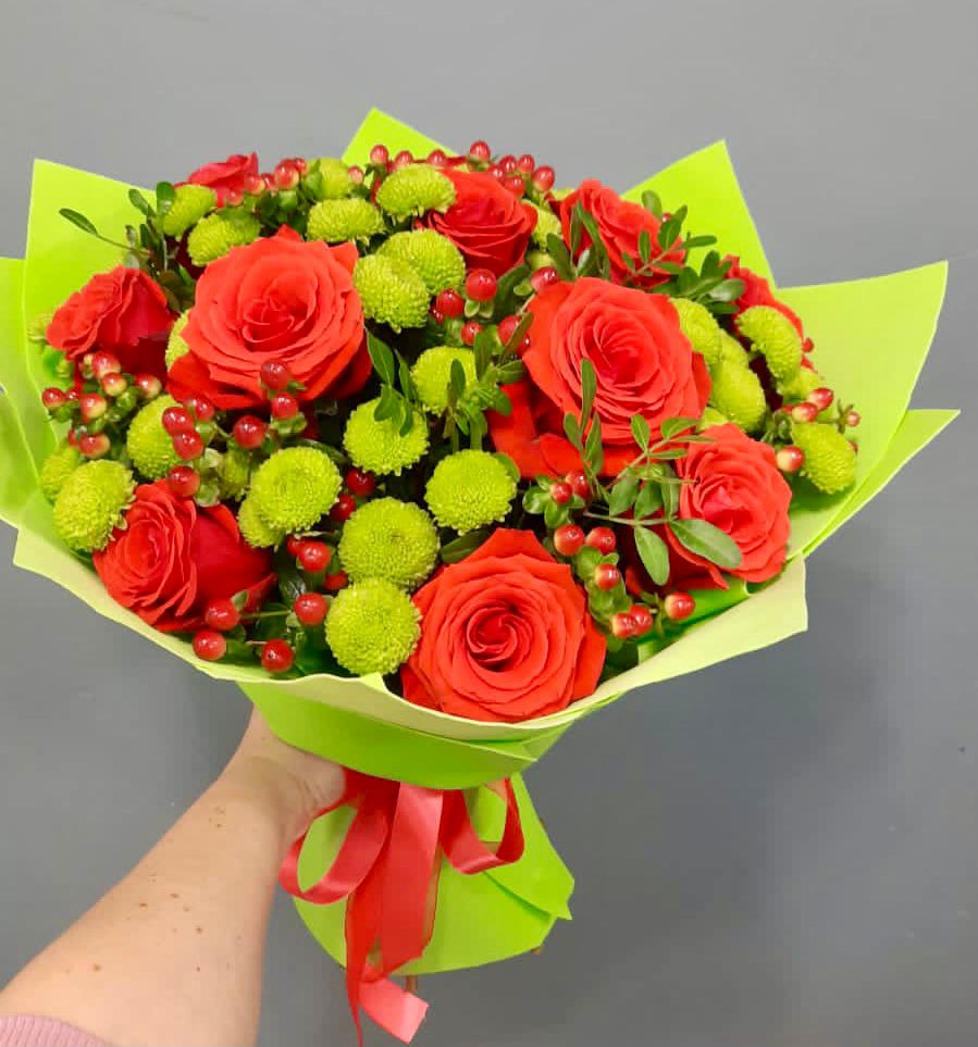 Букет цветов из: Хризантемы и Розы в Михайловка Башкортостан