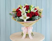 Букет цветов из:  Лилии и Розы в Михайловка Башкортостан