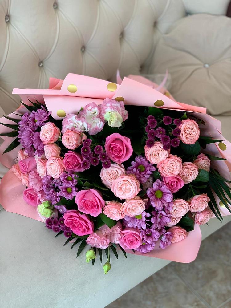 Букет цветов из: Хризантемы, Розы и Лизиантусы в Михайловка Башкортостан