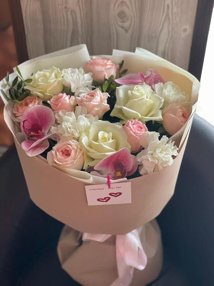 Букет цветов из: Орхидеи, Розы и Гвоздики в Михайловка Башкортостан