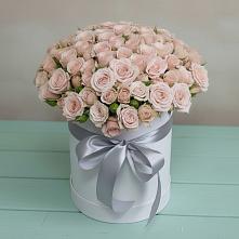 Цветочная композиция из Розы в шляпной коробке в Михайловка Башкортостан