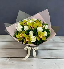 Букет цветов из:  Орхидеи и Розы в Михайловка Башкортостан