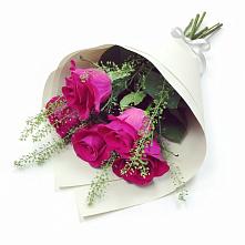 Букет цветов из:  Розы в Михайловка Башкортостан