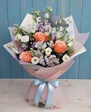 Букет цветов из:  Лизиантусы, Розы, Альстромерии и Гипсофила в Михайловка Башкортостан