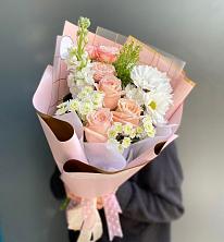 Букет цветов из:  Хризантемы и Розы в Михайловка Башкортостан