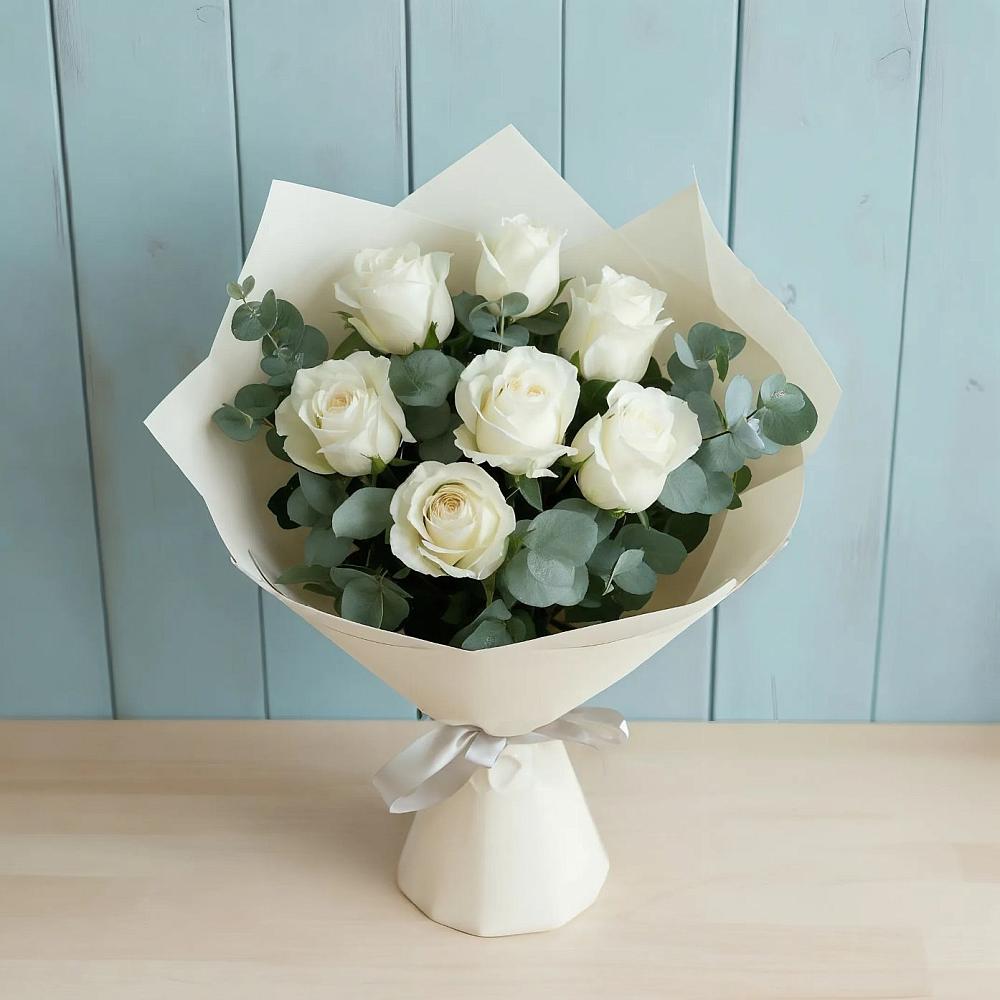 Букет Белые розы в Эвкалипте в Михайловка Башкортостан