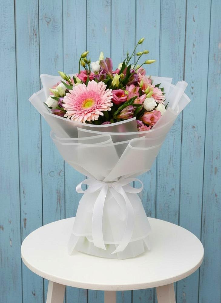 Букет цветов из: Герберы, Альстромерии и Лизиантусы в Михайловка Башкортостан