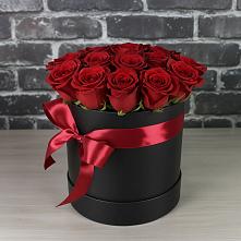 Цветочная композиция из Розы в шляпной коробке в Михайловка Башкортостан