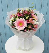 Букет цветов из:  Герберы, Альстромерии и Лизиантусы #REPLACE_PRED# Михайловка Башкортостан