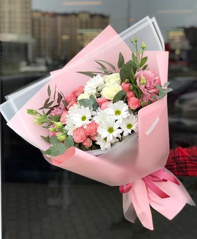 Букет цветов из: Розы, Лизиантусы и Хризантемы в Михайловка Башкортостан