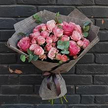 Букет цветов из:  Розы в Михайловка Башкортостан